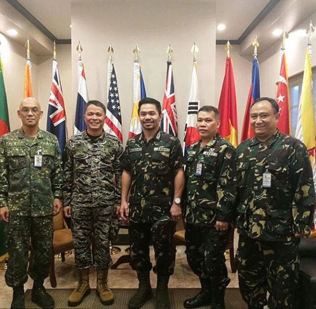 Huyền thoại Pacquiao được phong hàm đại tá quân đội